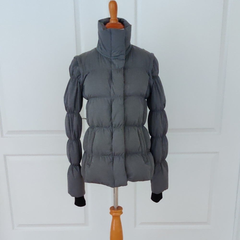 Athleta 2-in-1 Grey Down Puffer Jacket with Removable Sleeves, XS